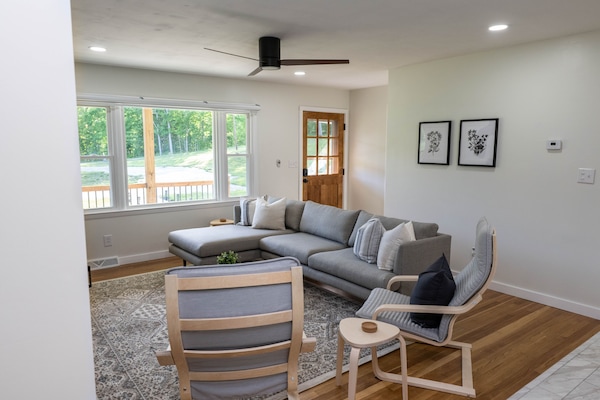 Televisión y chimenea