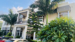 Fachada da propriedade