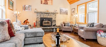 Custom Home In The Lost Sierras w/ Pool Table