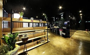 Free daily self-serve breakfast