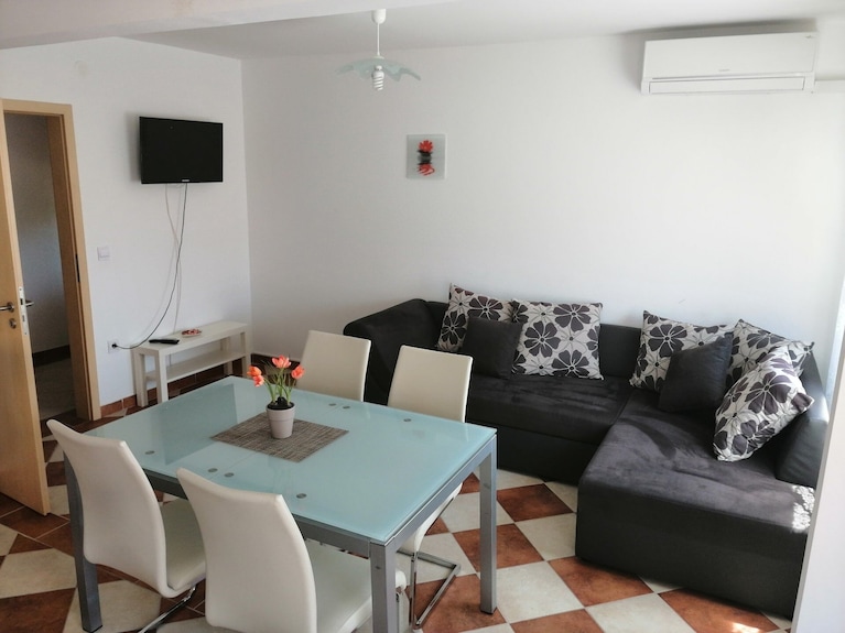 2-zimmer-ferienwohnung Mit Balkon Und Meerblick Vir (A-20183-b) - Vir, Kroatien