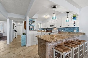 Fridge, microwave, oven, stovetop - Beachfront! Heated pool, spa, Tiki bar & Views! (Panama City Beach)