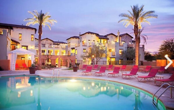 Outdoor pool, a heated pool