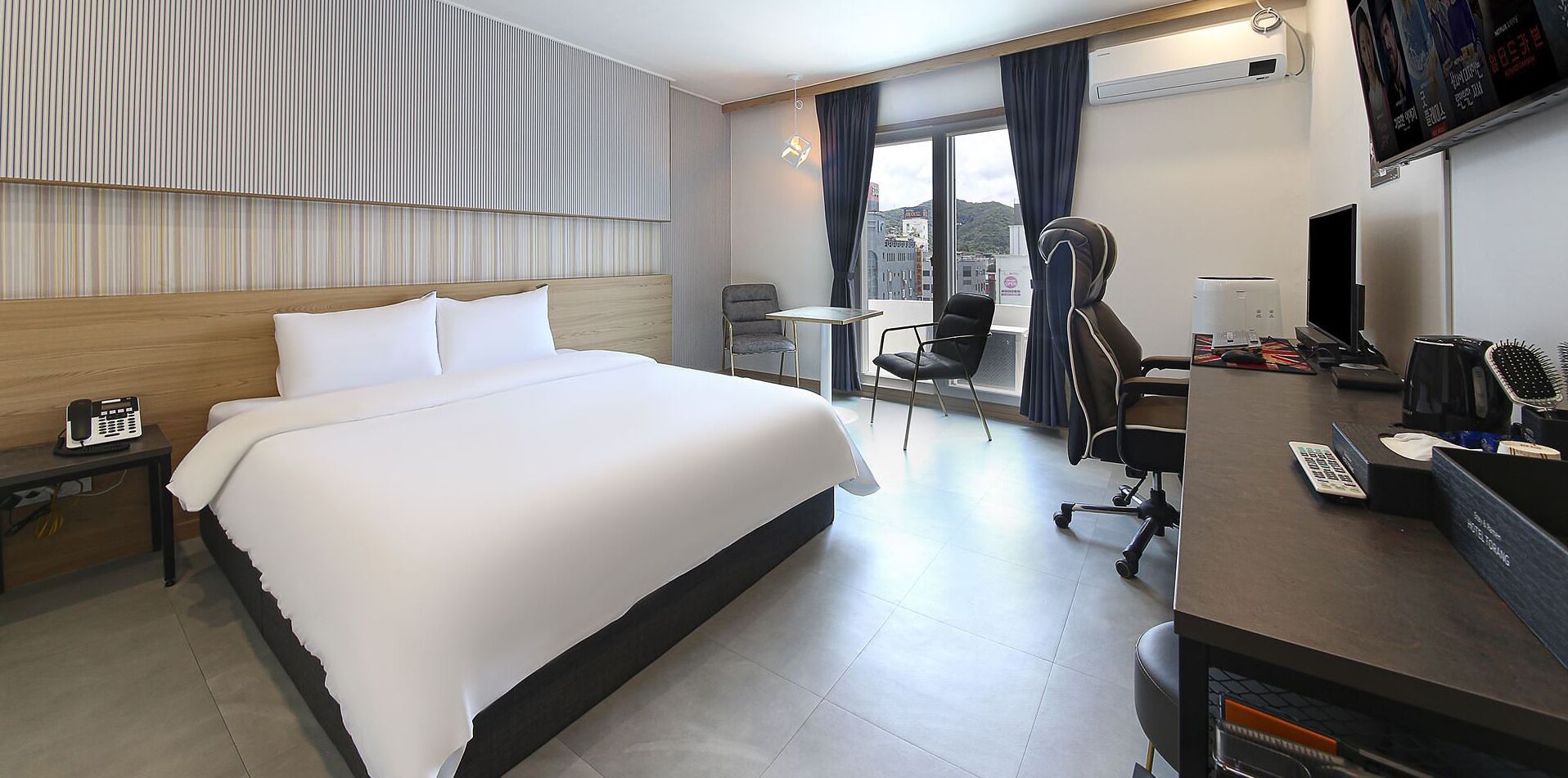 Premium Double Room, 1 Double Bed, Non Smoking, Balcony | Hypo-allergenic bedding, individually decorated, individually furnished