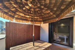 Kamer, 1 kingsize bed, niet-roken, terras | Hypoallergeen beddengoed, individueel gedecoreerd