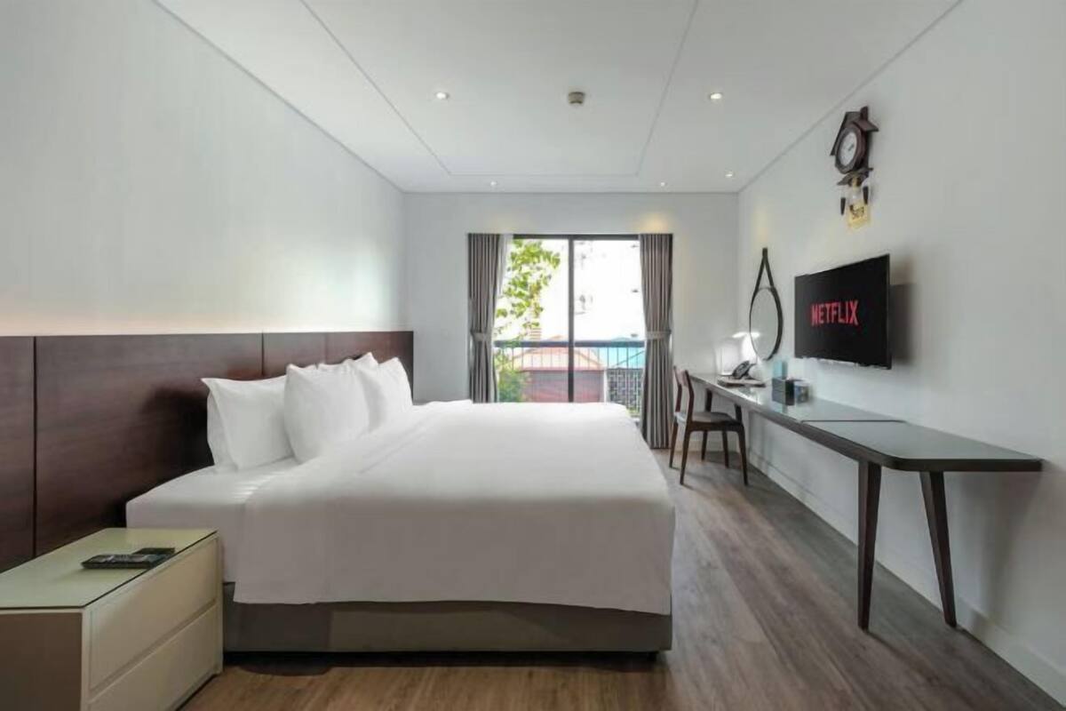 Minibar, in-room safe, blackout curtains, iron/ironing board