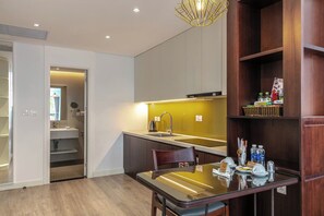 Premium Deluxe Room | Private kitchen