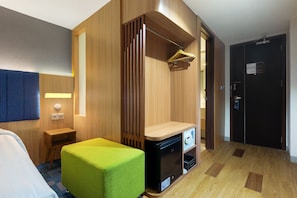 Deluxe-Zimmer (Premiere) | 1 Schlafzimmer, Zimmersafe, Schreibtisch, Bettwäsche
