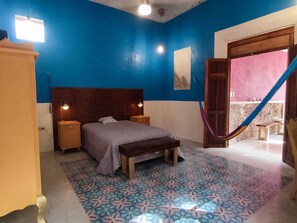 2 bedrooms, desk, iron/ironing board, travel crib