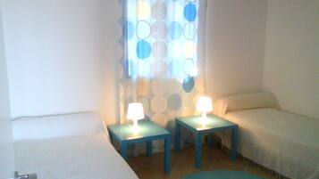 3 bedrooms, iron/ironing board, travel cot, free WiFi