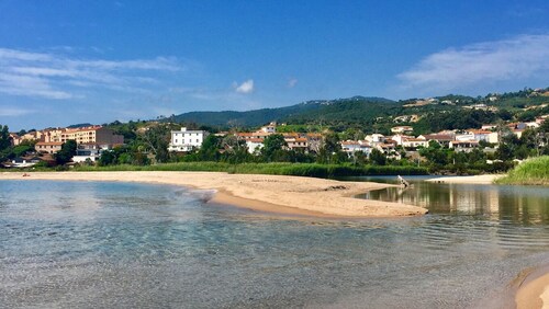 4-star waterfront villa with exceptional sea views