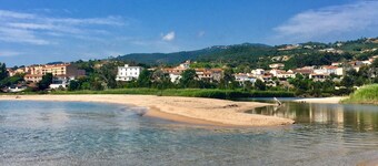 4-star waterfront villa with exceptional sea views