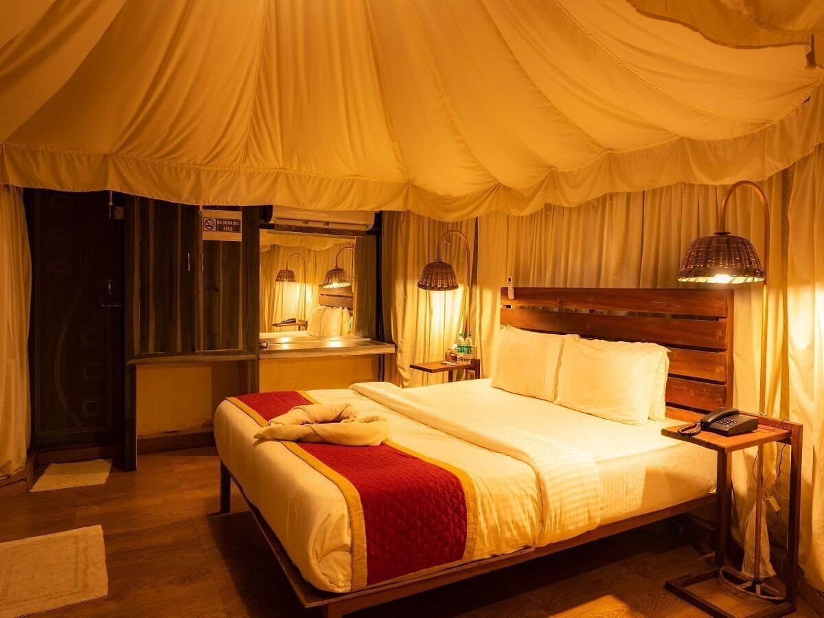 Rollaway beds, bed sheets