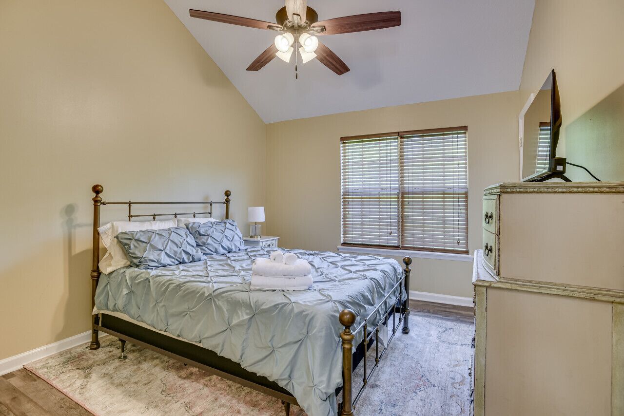 Fer et planche à repasser, Wi-Fi gratuit, draps fournis