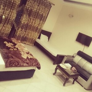 Bügeleisen/Bügelbrett, kostenloses WLAN