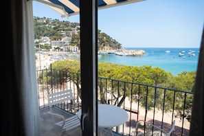 Deluxe Studio Suite, Sea View | Terrace/patio - Isabella's Llafranc (Palafrugell)