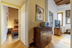 1 bedroom, iron/ironing board, Internet, bed sheets