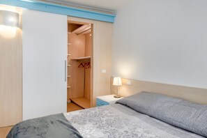 1 chambre, fer et planche à repasser, Wi-Fi, draps fournis