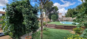 Property grounds - FAMILY VILLA WITH PRIVATE POOL in BEZIERS (Béziers)