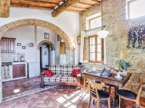 TV, fireplace, table tennis, stereo - Farmhouse with beautiful pool and jacuzzi, panoramic location in chianti (Fonterutoli)