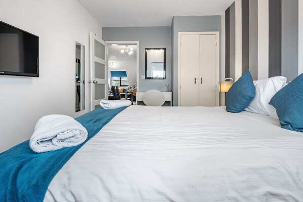 2 bedrooms, iron/ironing board, WiFi, bed sheets - The Sandyford Suite (Newcastle upon Tyne)