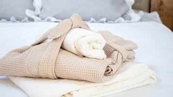 2 slaapkamers, een kluis op de kamer, een strijkplank/strijkijzer