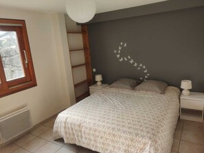 4 bedrooms, free WiFi, wheelchair access