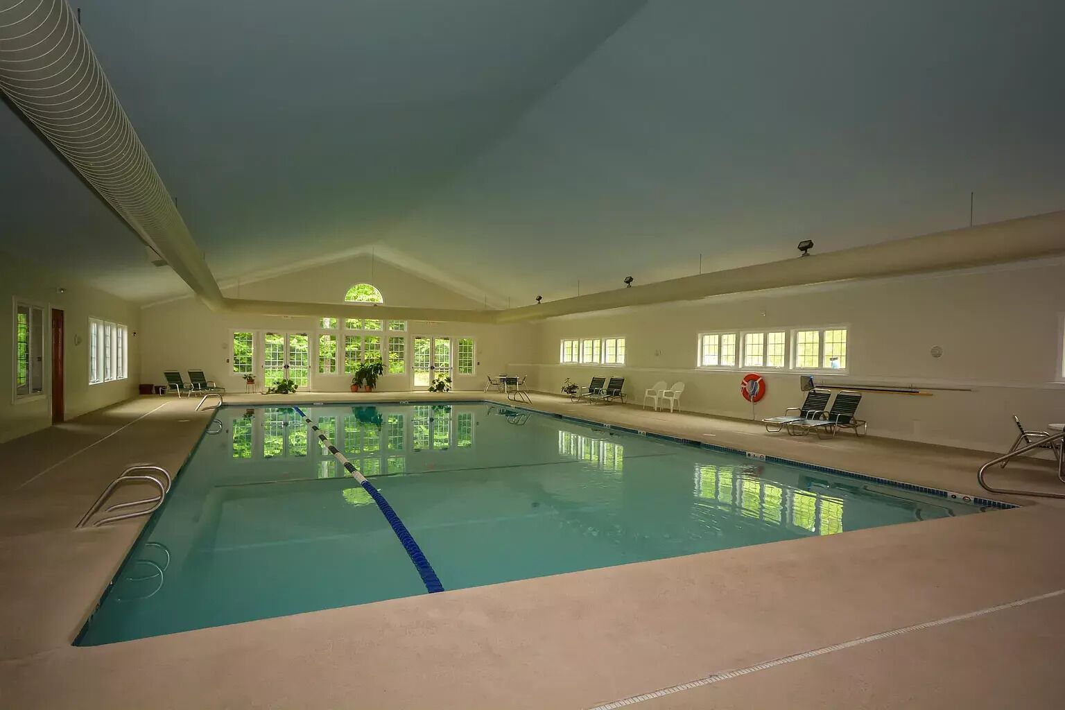 Piscine intérieure, piscine chauffée