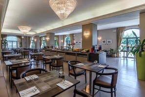 Daily buffet breakfast (EUR 13 per person) - Maranello Palace (Maranello)