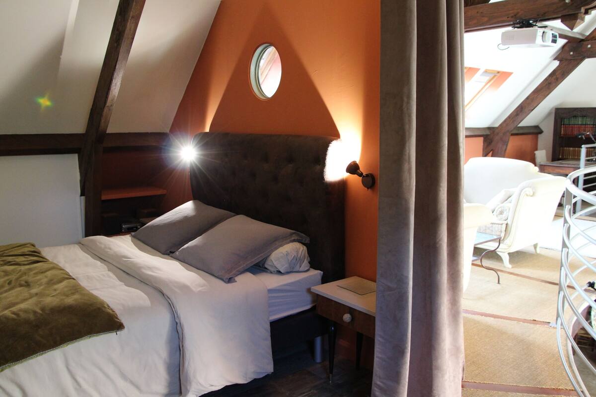 Chaumière, salle de bain attenante, vue sur le jardin (Carnot) | 1 chambre