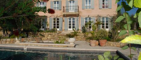 Piscine extérieure, piscine chauffée