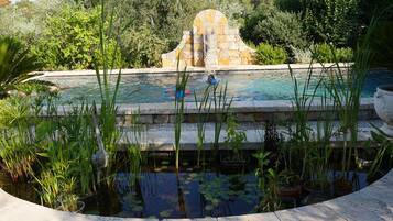 Piscine extérieure, piscine chauffée