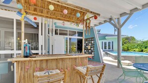 Terrace/patio - 2 Bed 1.5 Boutique home w pool, with Seaview deck 100 yrds from Bachelor's Beach (Belnem)