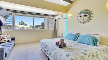 2 bedrooms, in-room safe, free WiFi, bed sheets