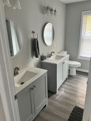 Bathroom - Mary's Manor Quiet and Safe location you will love (High Point)