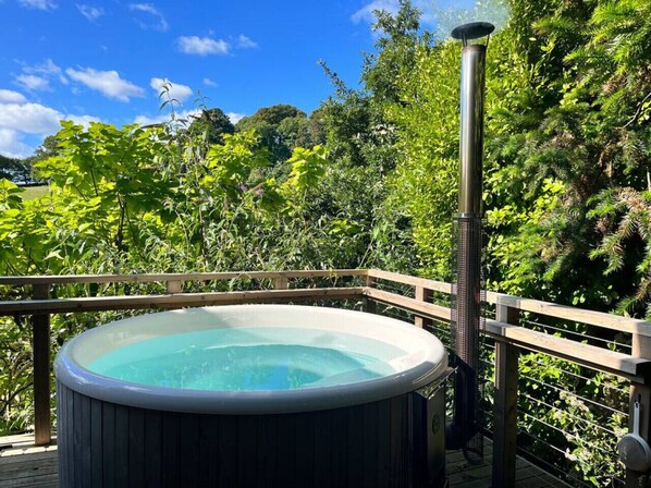 Bain à remous extérieur