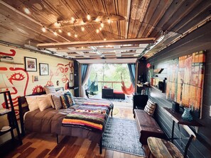 1 habitación y ropa de cama 