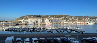 Captain YOO - Terre Neuvas - Suite du capitaine sur le port
