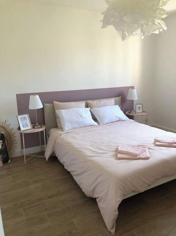 2 bedrooms, iron/ironing board, travel crib, WiFi - Warm, renovated house in the heart of the village (Les Salles-sur-Verdon)