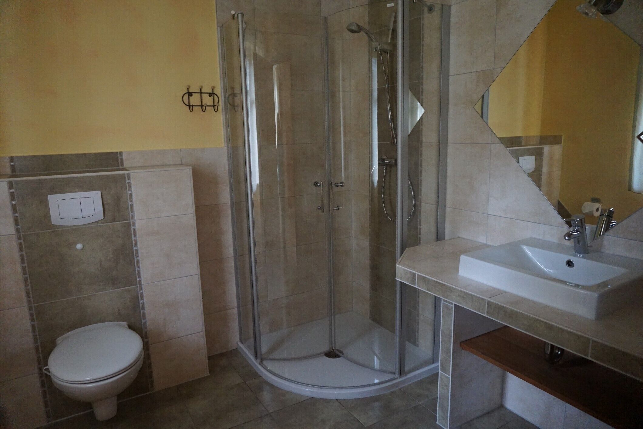 Dusche, Seife, Toilettenpapier