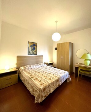 2 habitaciones, caja de seguridad en la habitación y ropa de cama 