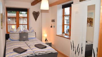 2 Schlafzimmer, Reisekinderbett, kostenloses WLAN, Bettwäsche