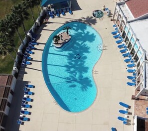 Indoor pool, outdoor pool - Port Isabel Beach House located in front of port Isabel channel (Port Isabel)