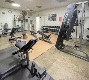 Fitness facility - Port Isabel Beach House located in front of port Isabel channel (Port Isabel)