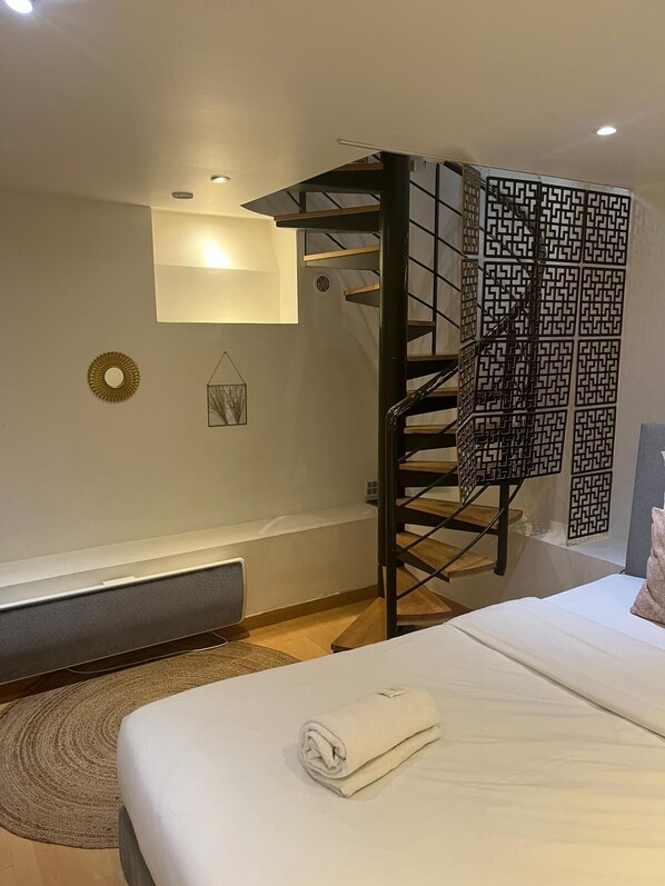 1 chambre, fer et planche à repasser, Wi-Fi, draps fournis