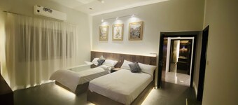 Luxury Bungalow Rooms Sunset Blvd DHA Phase 2, Karachi 