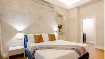 Studio, 1 Queen Bed with Sofa bed | Premium bedding, down comforters, memory foam beds, minibar