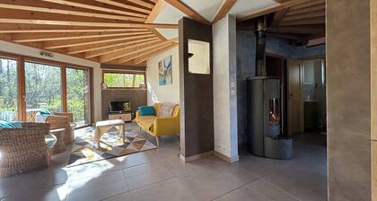 Charming wooden house in the heart of nature