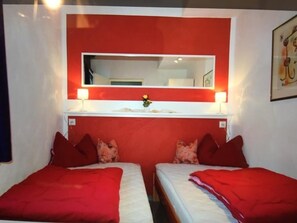 2 habitaciones, tabla de planchar con plancha y wifi gratis 