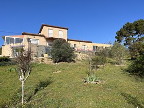 Exterior - Domaine Maxxim (Clermont-l'Herault)